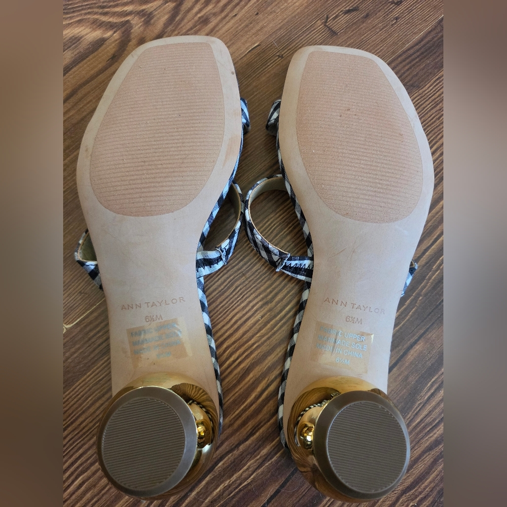 Ann Taylor Navy and White Gingham Double-Strap Slide Heels Size 6.5 Sandals Gold - Picture 3 of 4